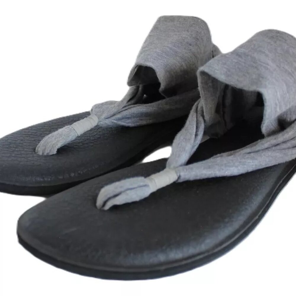 Sanuk Women's Size 7 Yoga Sling Gray Metallic Silver Sandals SWS10951